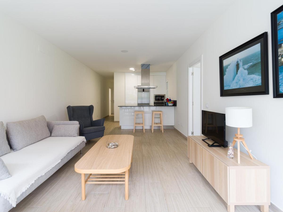 Homeforguest Modern Apartment In Las Canteras With Parking Las Palmas Buitenkant foto