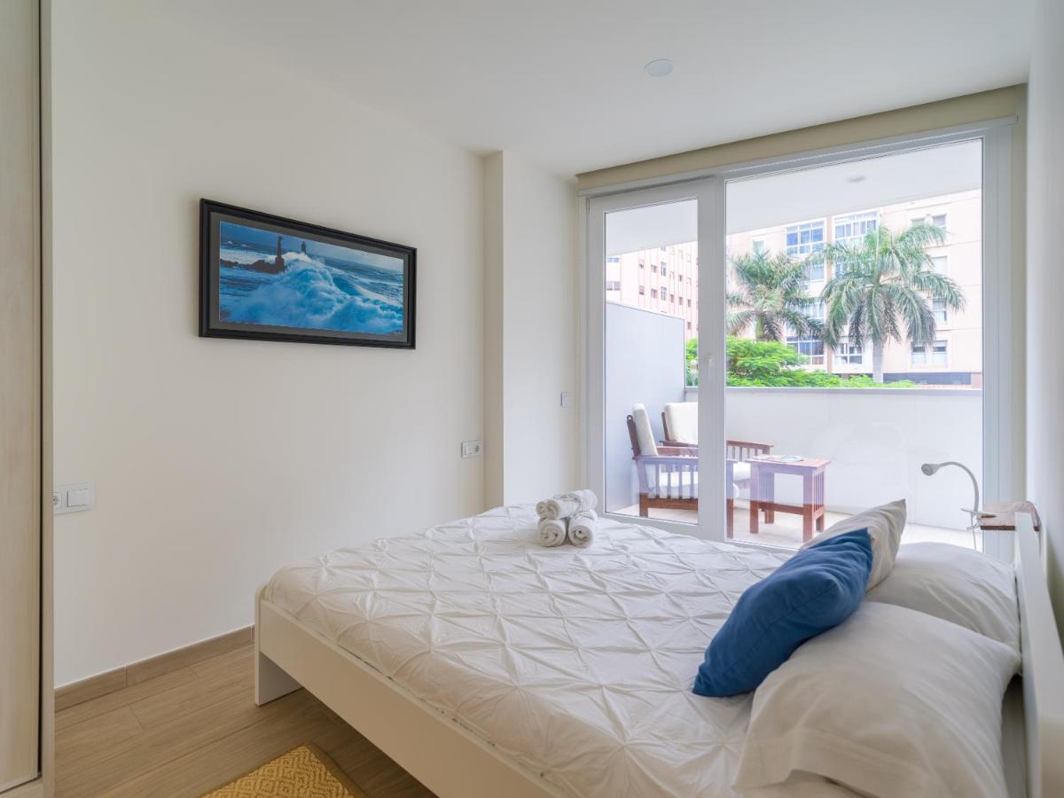 Homeforguest Modern Apartment In Las Canteras With Parking Las Palmas Buitenkant foto