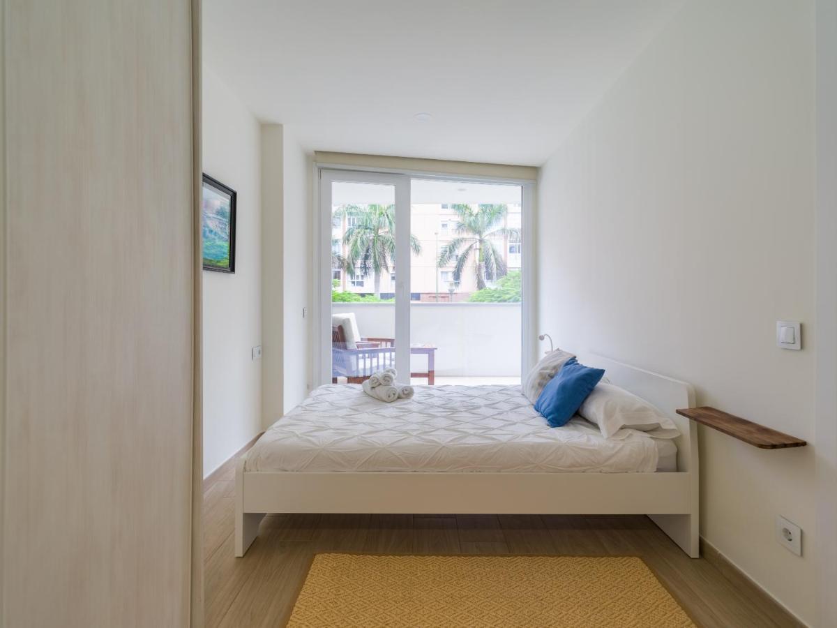 Homeforguest Modern Apartment In Las Canteras With Parking Las Palmas Buitenkant foto