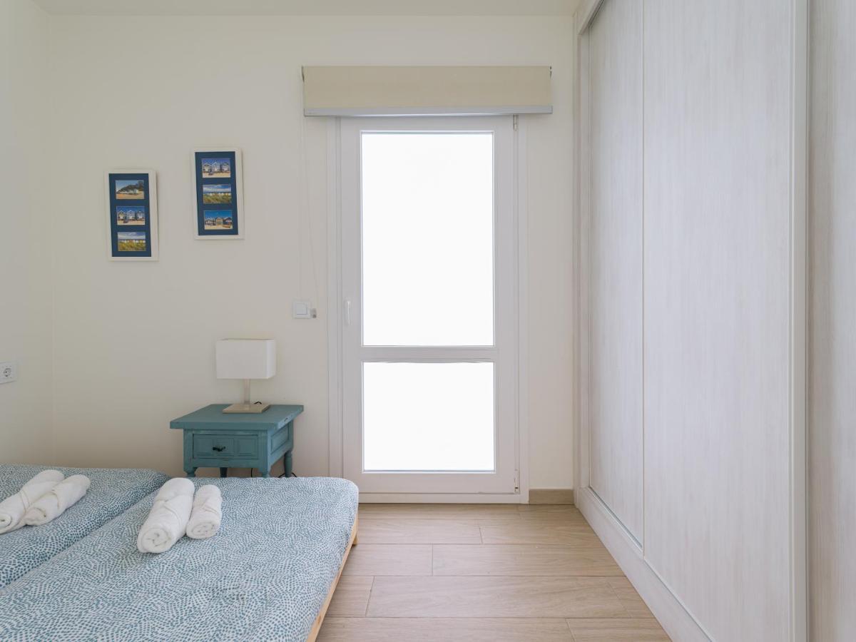 Homeforguest Modern Apartment In Las Canteras With Parking Las Palmas Buitenkant foto