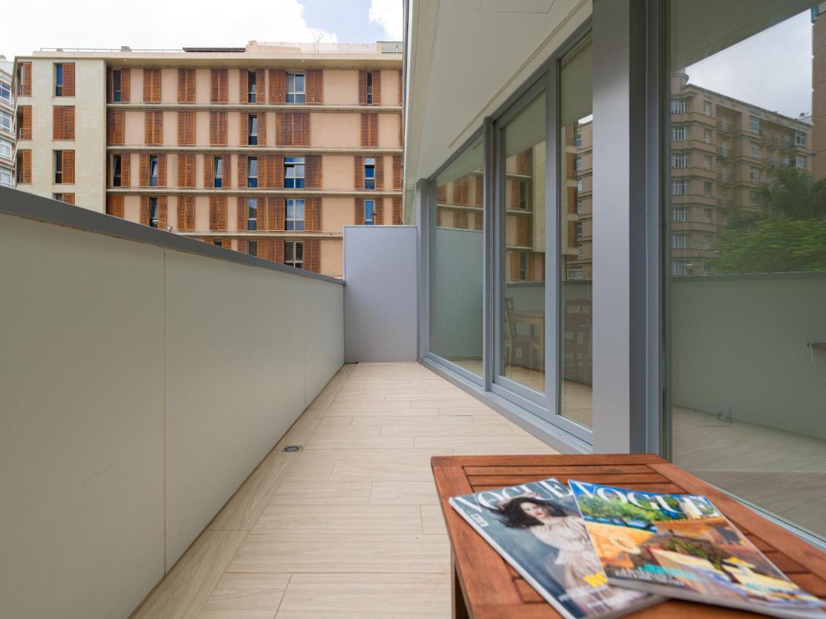Homeforguest Modern Apartment In Las Canteras With Parking Las Palmas Buitenkant foto